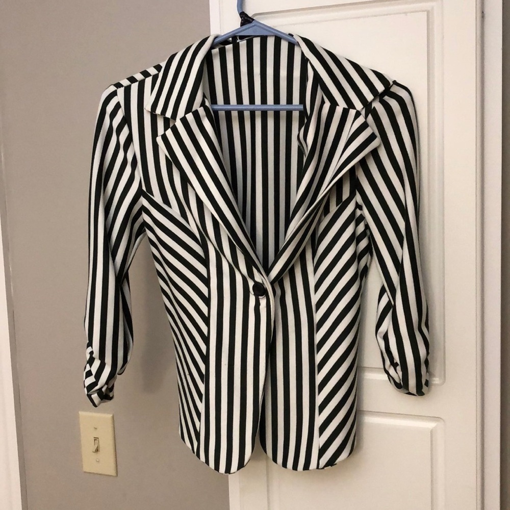 Striped blazer!